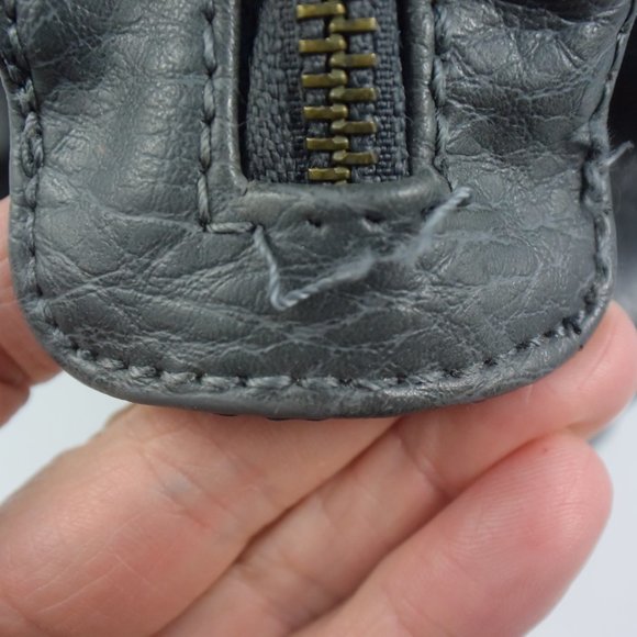 Matt & Nat Gray Vegan Leather Handbag Shoulder Crossbody Detachable Strap Zipper - Picture 4 of 16